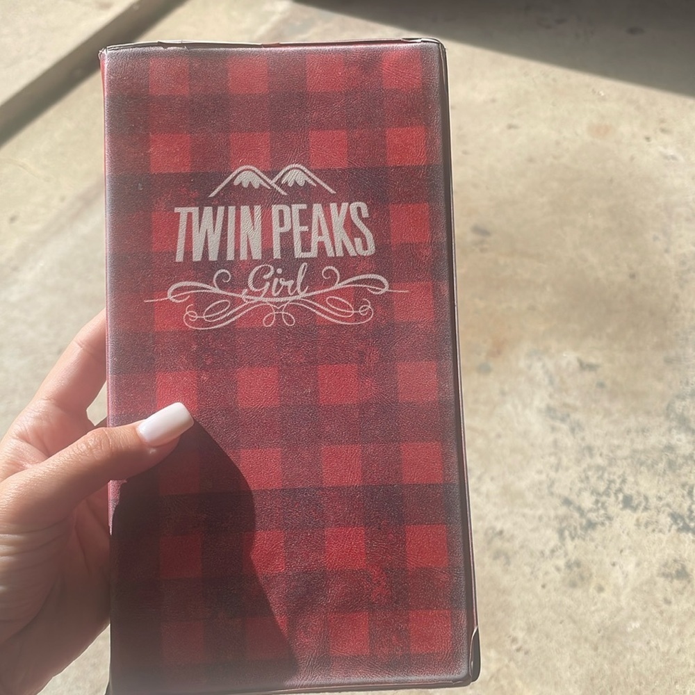 TWIN PEAKS server books